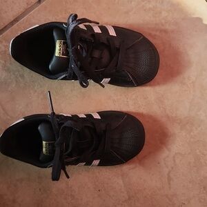 Adidas Shell Toe Size 9 Black An White